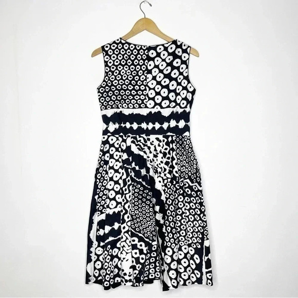 Lafayette 148 Geometric Print Black White Pleated A-Line Midi Dress Size 8 - Picture 5 of 7